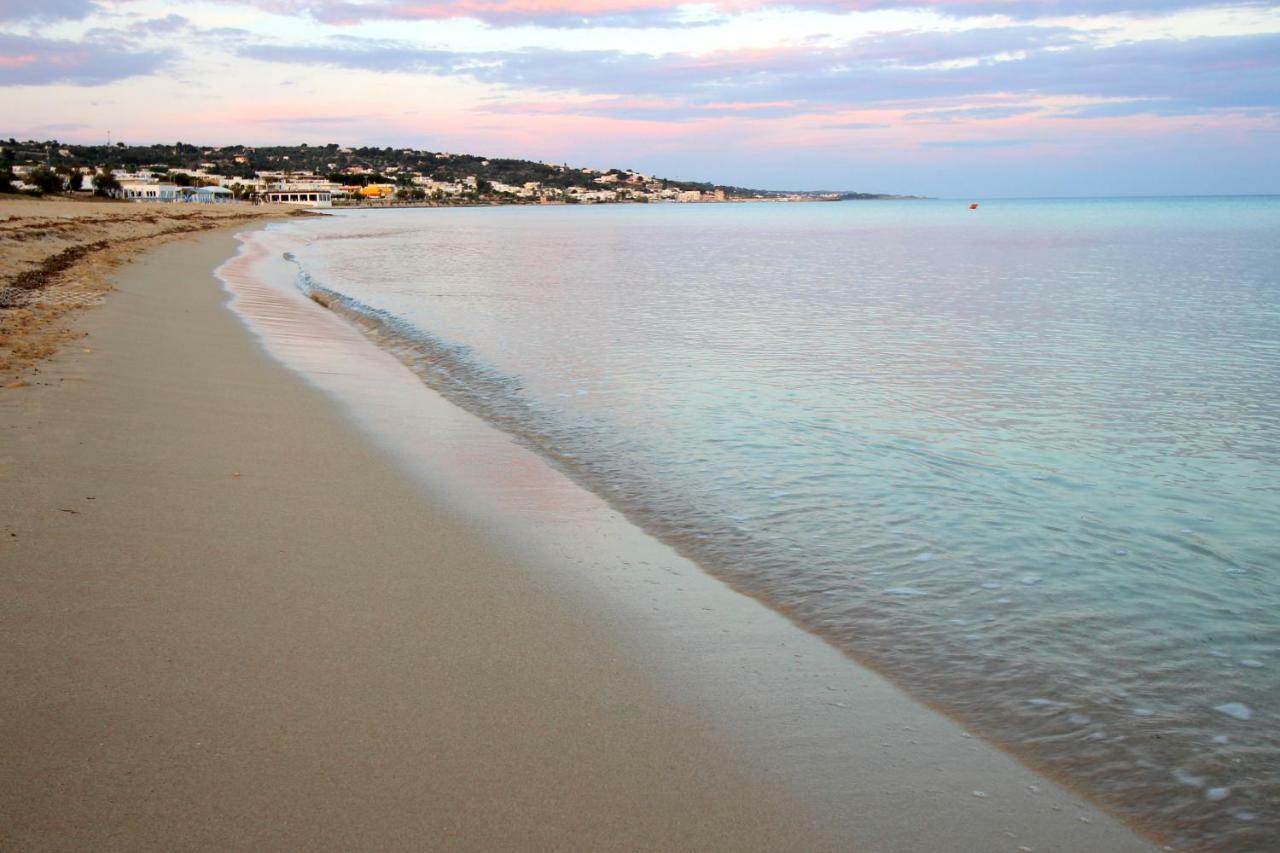 Home Holiday Salento Monica'S House Pescoluse Marina Di Pescoluse Bagian luar foto